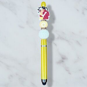 Elegant Bridgerton Duke & Duchess Stylist & Pen